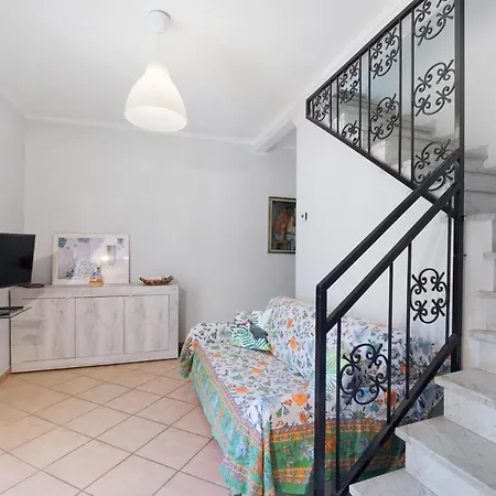 The Family Free Parking In * Alassio